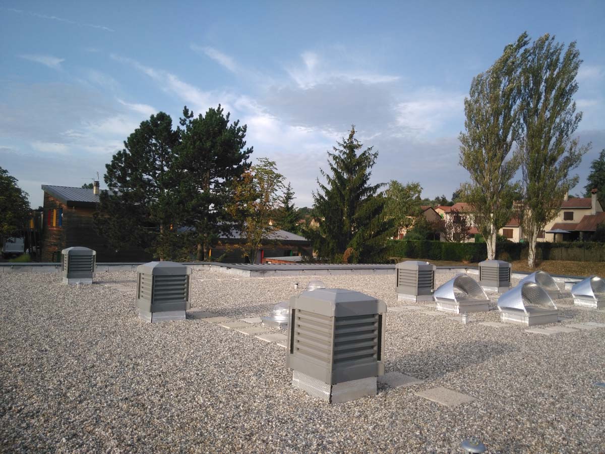 Installation des tourelles Monodraulgh sur toit terrasse - Groupe scolaire Dardilly